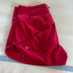 Lululemon shorts size 6